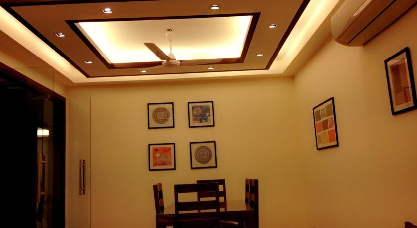 Woodpecker Service Apartments - Green Park New Delhi Bilik gambar