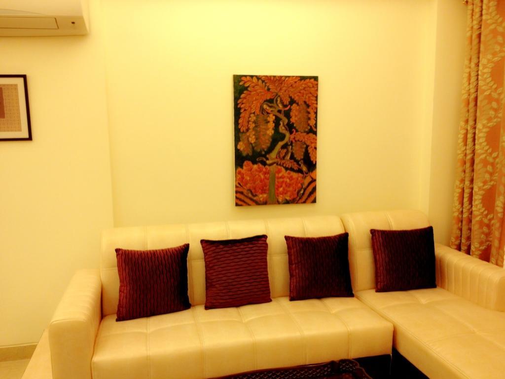 Woodpecker Service Apartments - Green Park New Delhi Luaran gambar