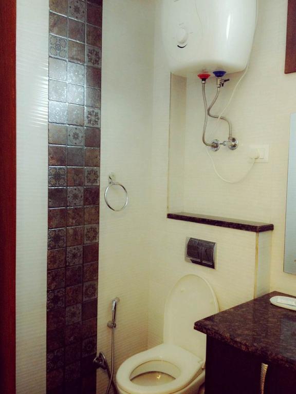 Woodpecker Service Apartments - Green Park New Delhi Bilik gambar