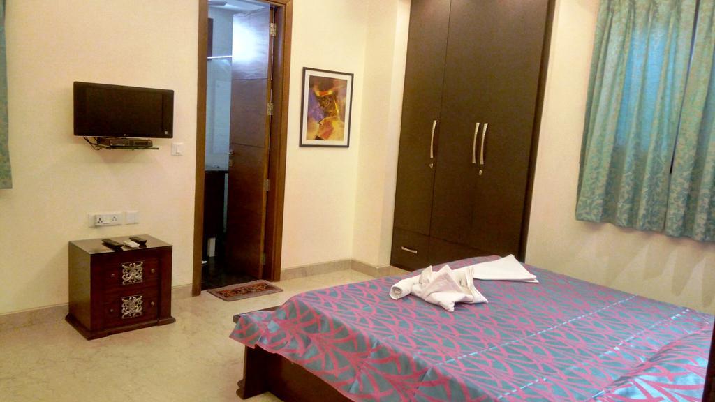 Woodpecker Service Apartments - Green Park New Delhi Luaran gambar